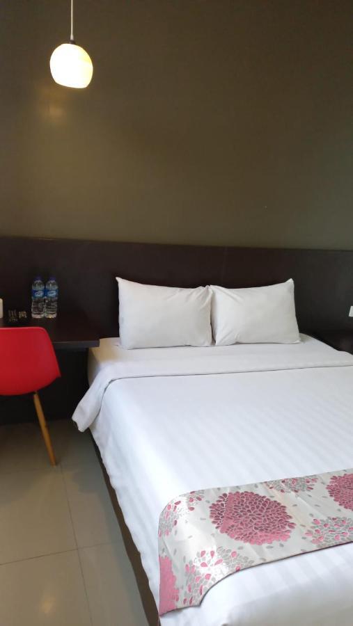 Готель Cendana Coliving Solo Baru Екстер'єр фото